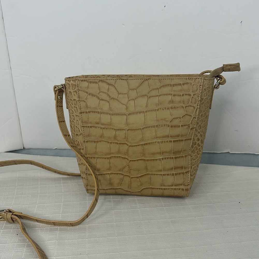 Valentina Tulip croc Embossed crossbody bag